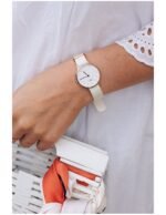 Reloj Daniel Wellington Dama Petite Dover Dorado Blanco 32mm - Imagen 3